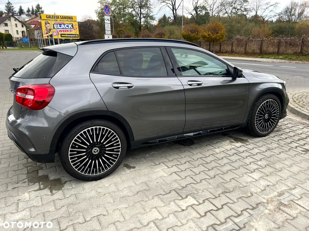 Mercedes-Benz GLA 200 AMG Line - 8