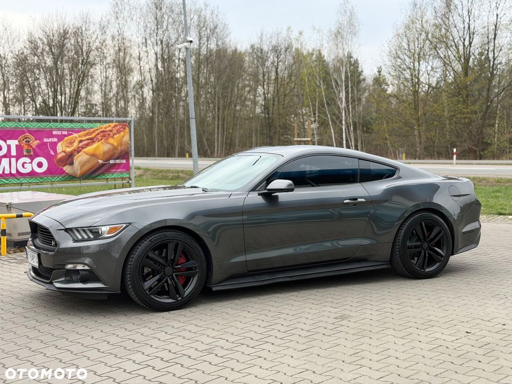 Ford Mustang - 8