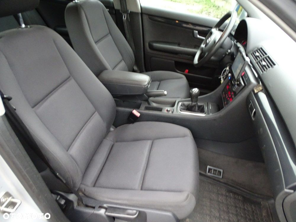 Audi A4 Limousine - 12
