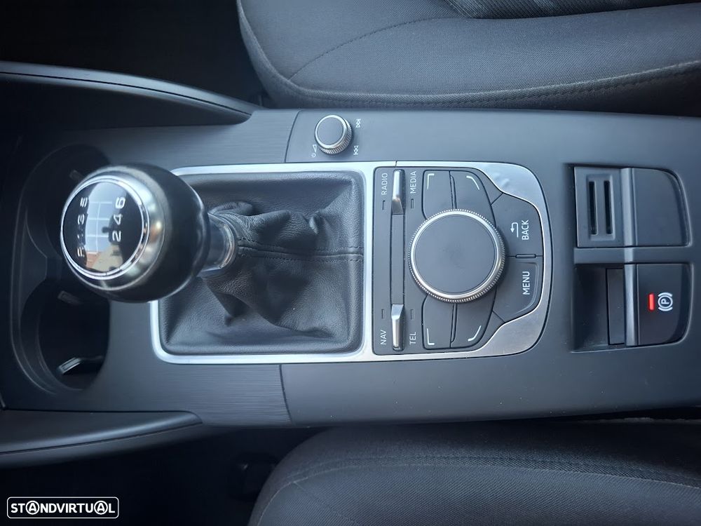 Audi A3 Limousine 1.6 TDI Advance - 22