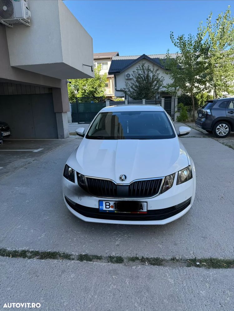 Skoda Octavia 1.6 TDI DSG Ambition - 5