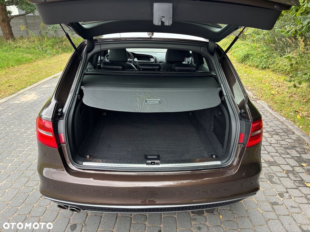 Audi A4 Avant 2.0 TDI DPF multitronic S line Sportpaket - 10