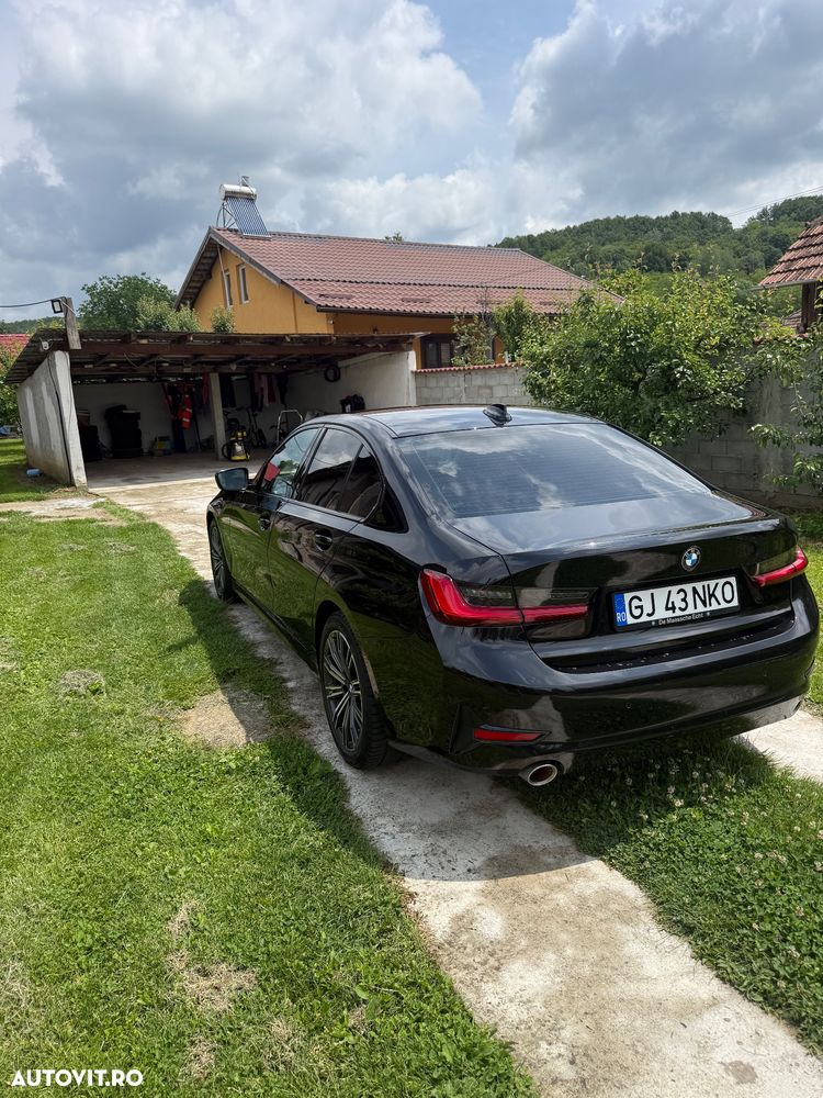 BMW Seria 3 320i Aut. - 9