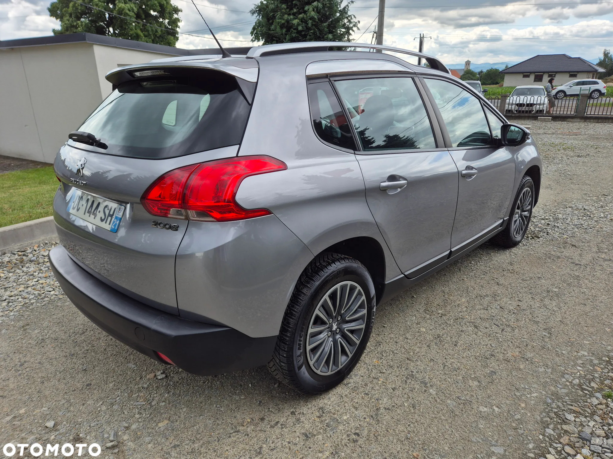 Peugeot 2008 - 6