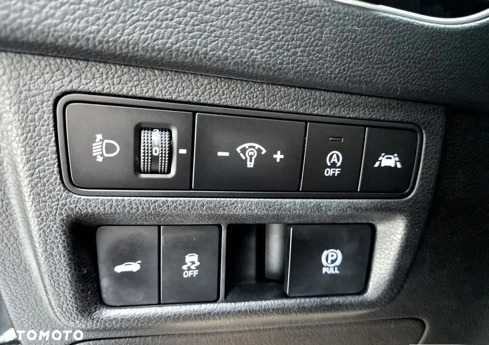 Hyundai Sonata - 17