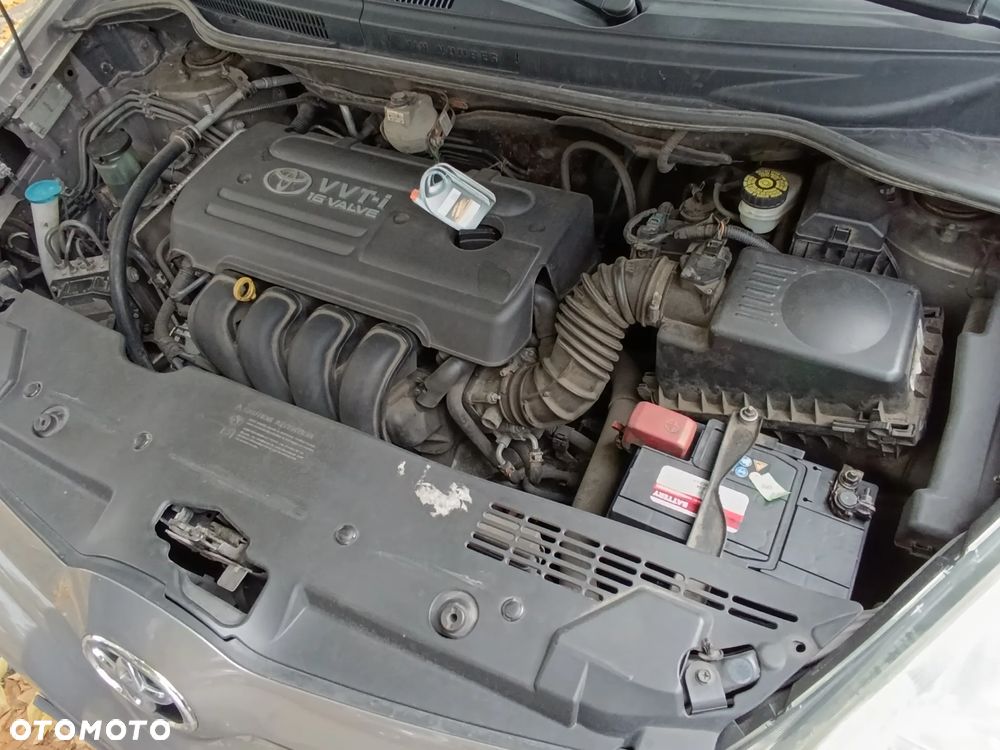 Toyota Corolla Verso - 6
