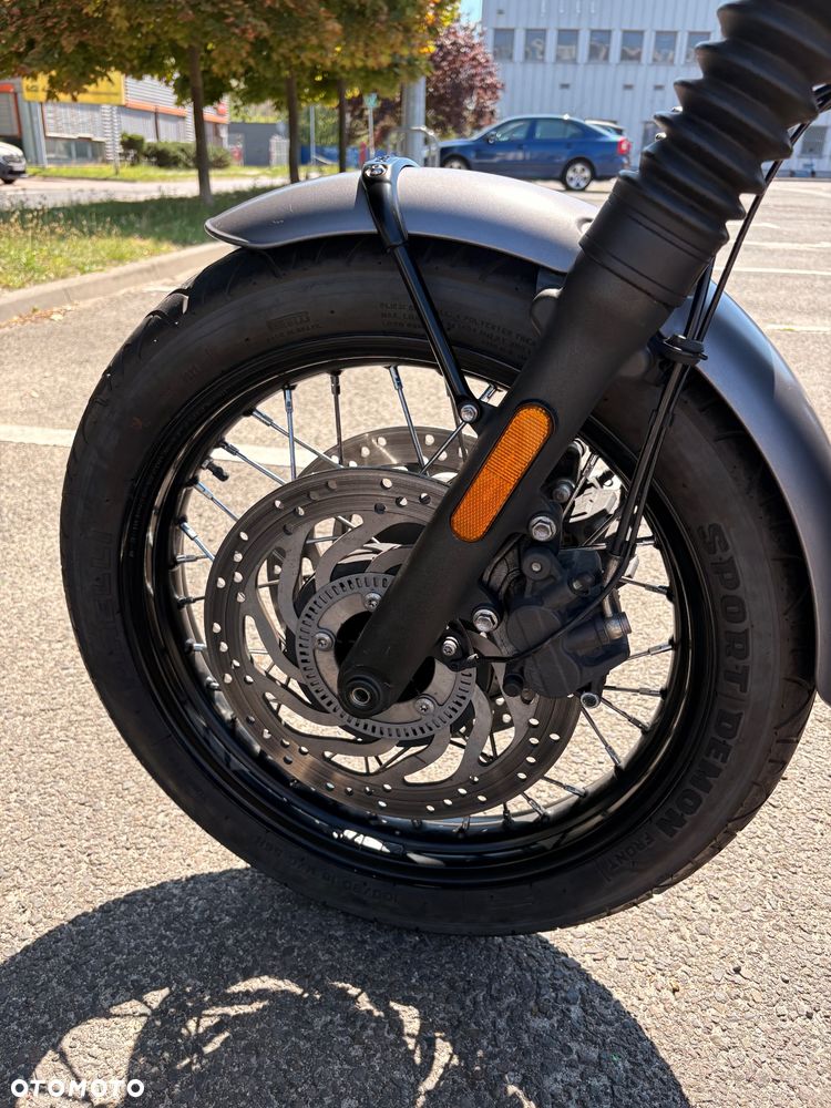 Triumph Bonneville - 7