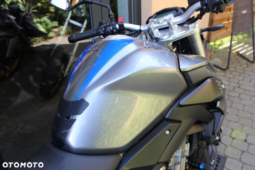 VOGE 500R - 12