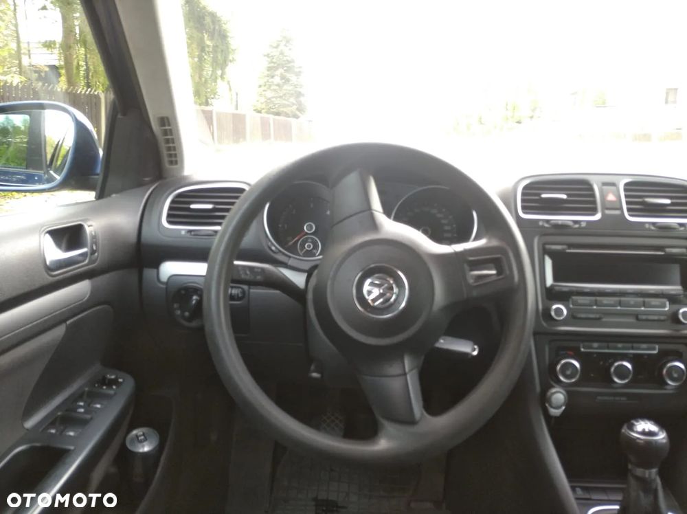 Volkswagen Golf - 10