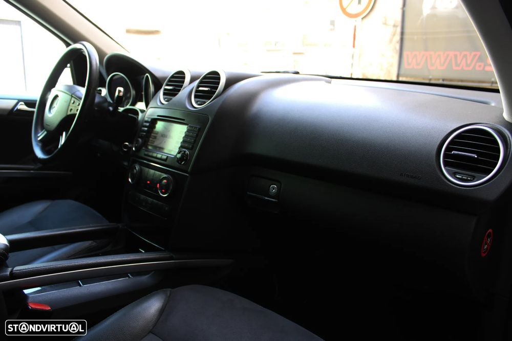 Mercedes-Benz ML 320 CDI - 32