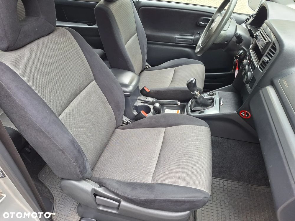 Suzuki Grand Vitara 1.6 Comfort Limited - 24