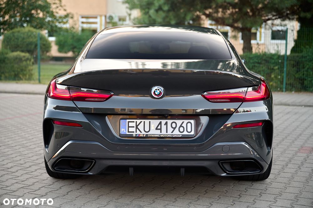 BMW Seria 8 - 12