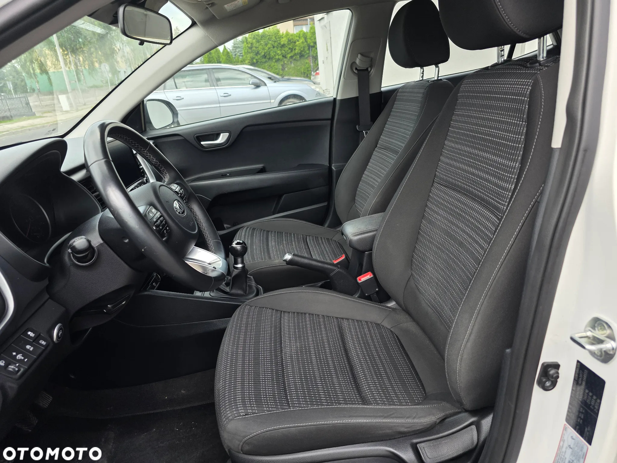 Kia Stonic 1.2 L Business Line - 10
