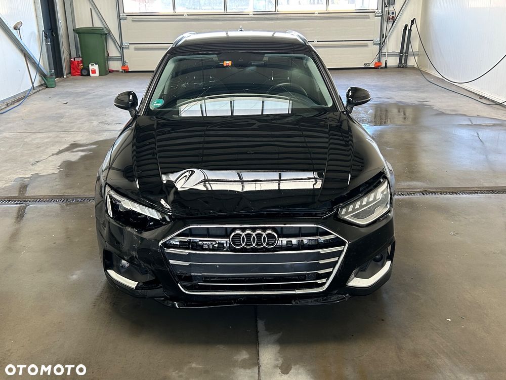 Audi A4 Avant 2023 photo 2