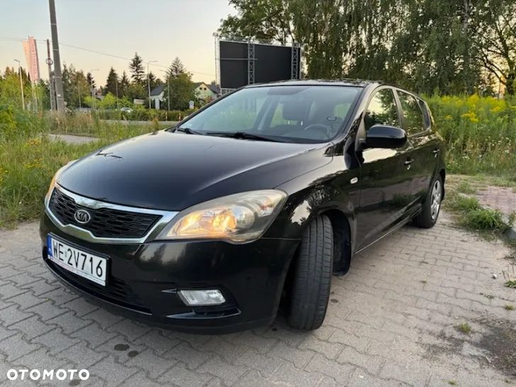 Kia Ceed Cee'd 1.6 Comfort - 1