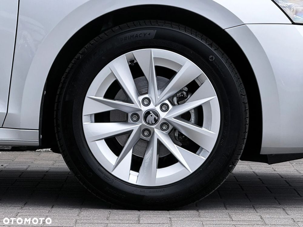 Skoda Octavia 1.5 TSI mHEV Selection DSG - 8