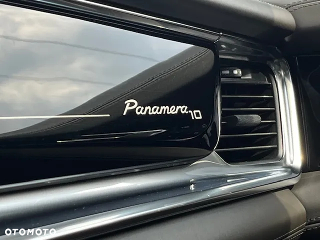 Porsche Panamera 4 e-Hybrid Sport Turismo 10 Years Edition - 38