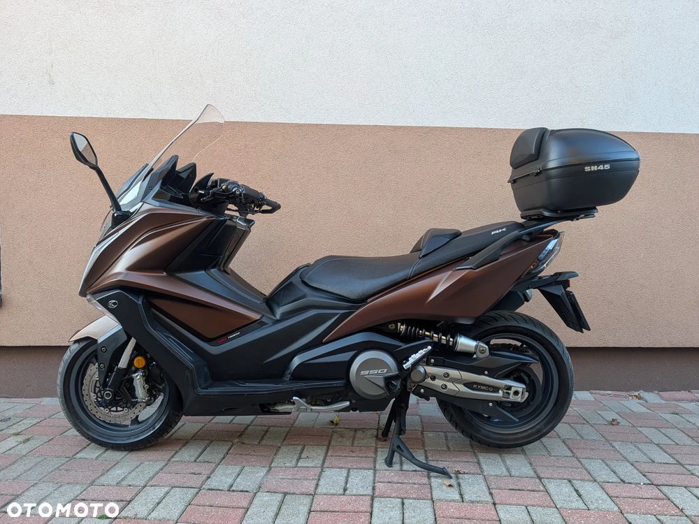 Kymco AK 550