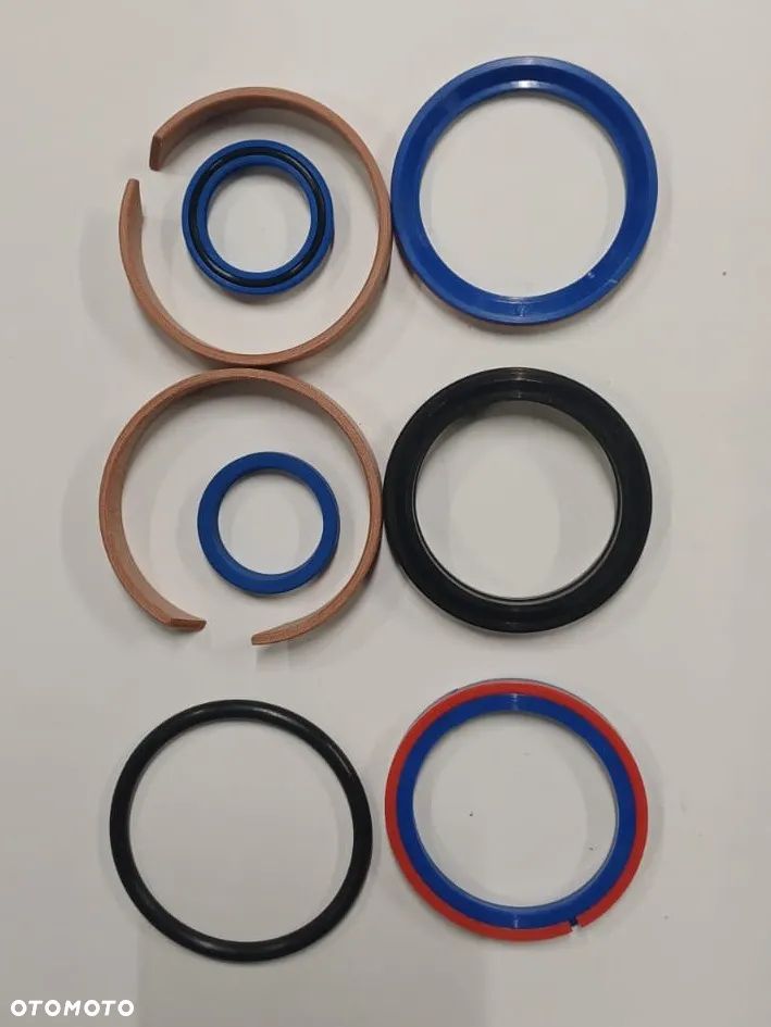 Zestaw uszczelniaczy siłownika hydraulicznego 991/00036 OEM - 2
