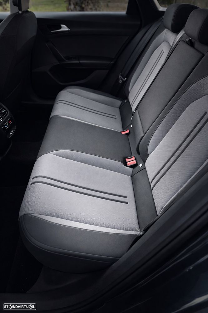 SEAT Leon ST 2.0 TDI DSG Xcellence Plus - 9