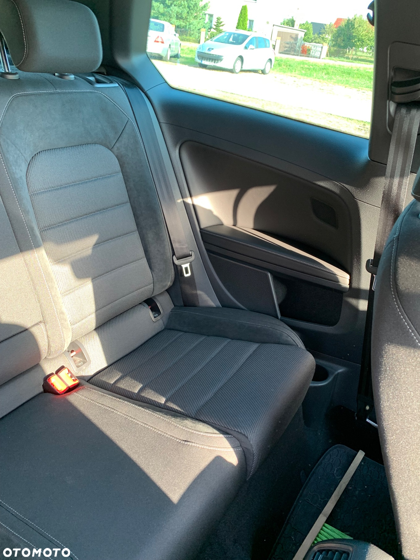 Volkswagen Golf VII 2.0 TSI BMT 4Mot R DSG - 9