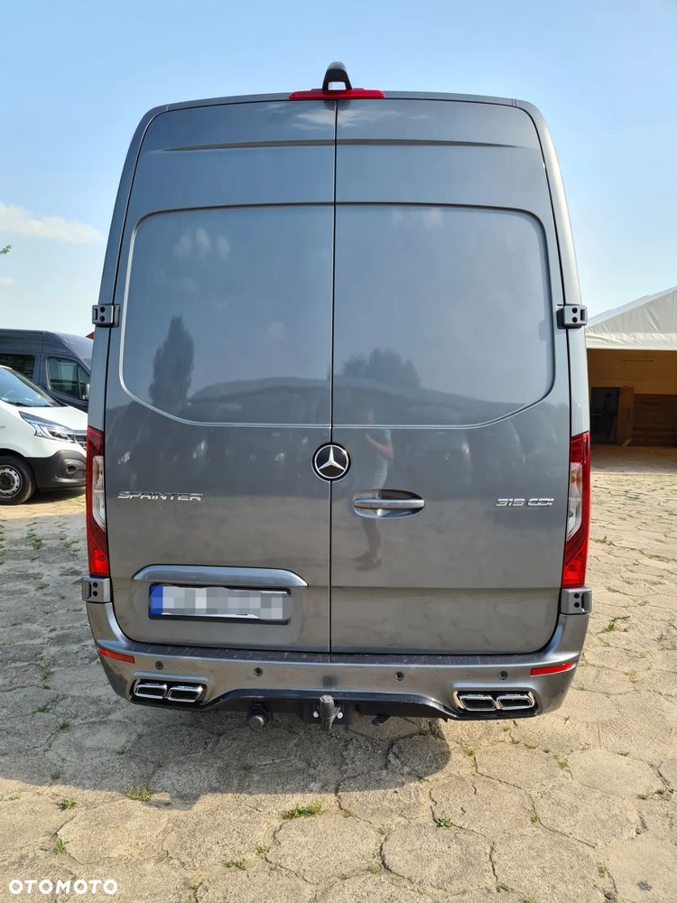 Mercedes-Benz Sprinter - 13