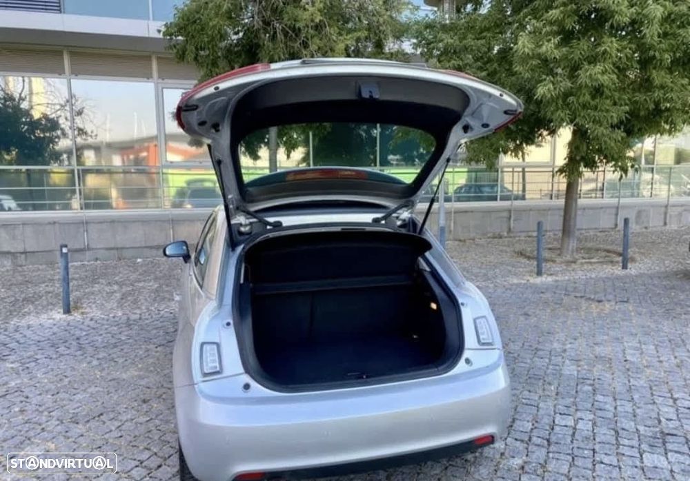 Audi A1 1.6 TDI Ambition - 18