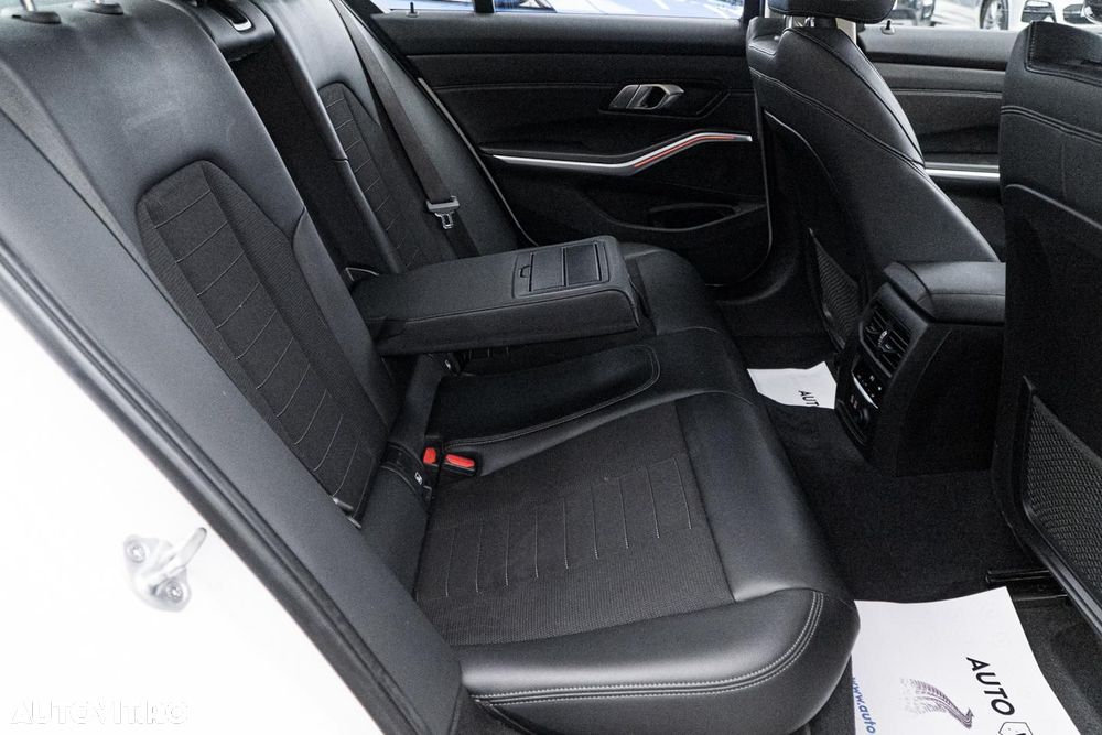 BMW Seria 3 320d Aut. Sport Line - 8