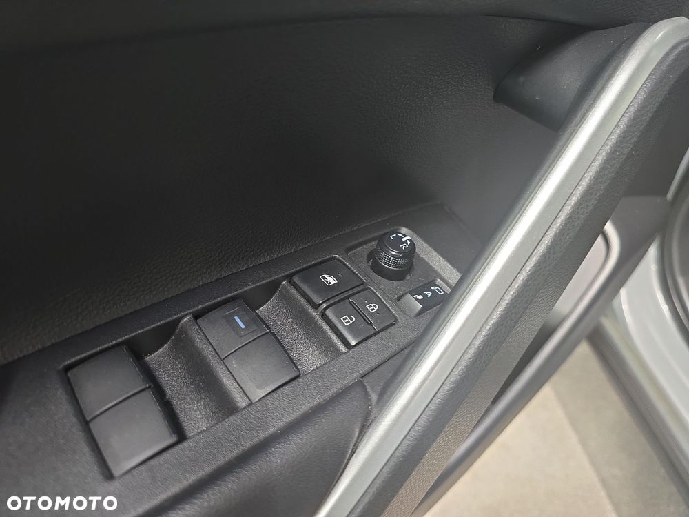 Toyota Corolla Cross - 20