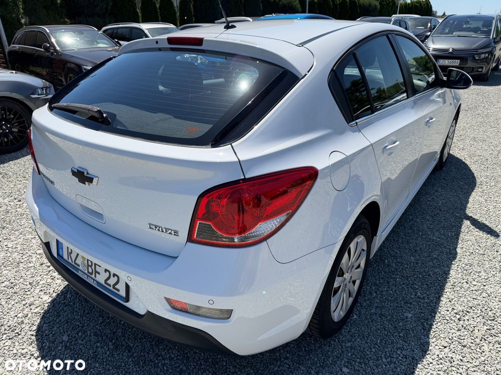 Chevrolet Cruze 1.6 LT - 12