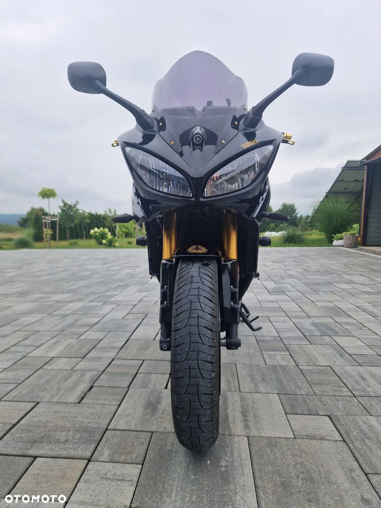 Yamaha FZ8 - 4