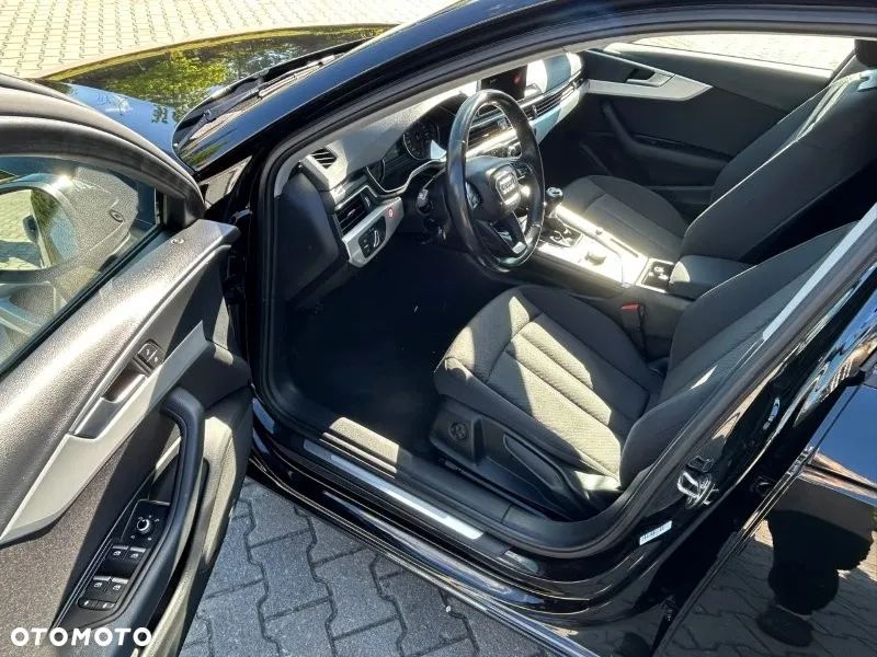 Audi A4 Avant 2.0 TDI - 11