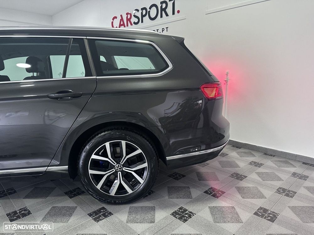 VW Passat Variant - 10