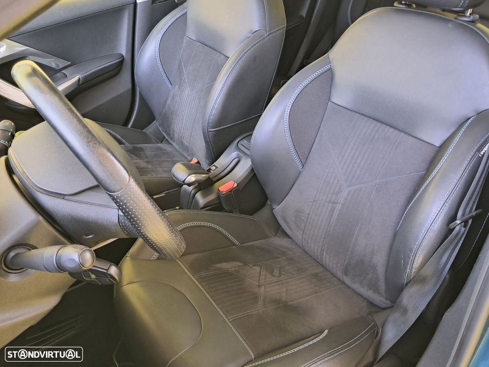 Peugeot 2008 1.2 PureTech Allure - 11