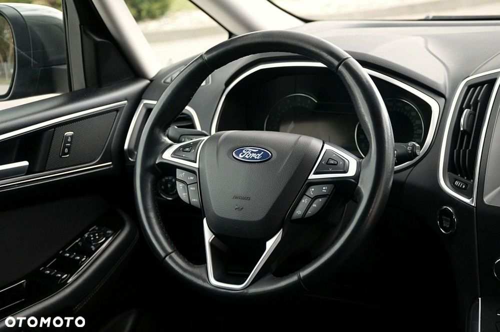 Ford S-Max - 14