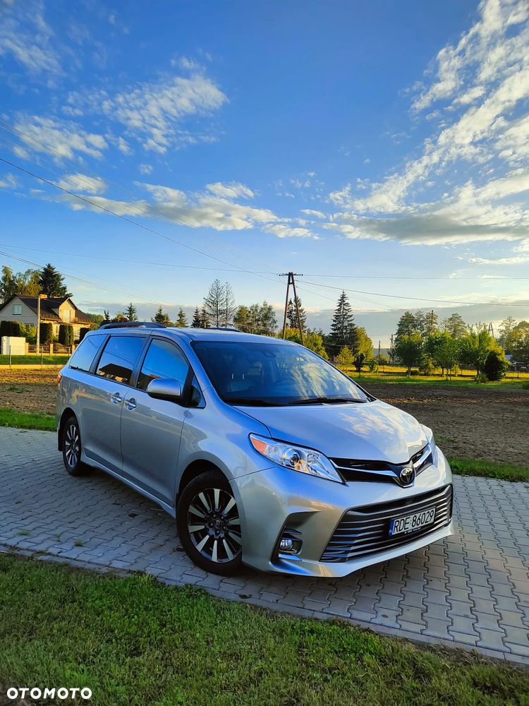 Toyota Sienna 3.5 V6 SE - 1