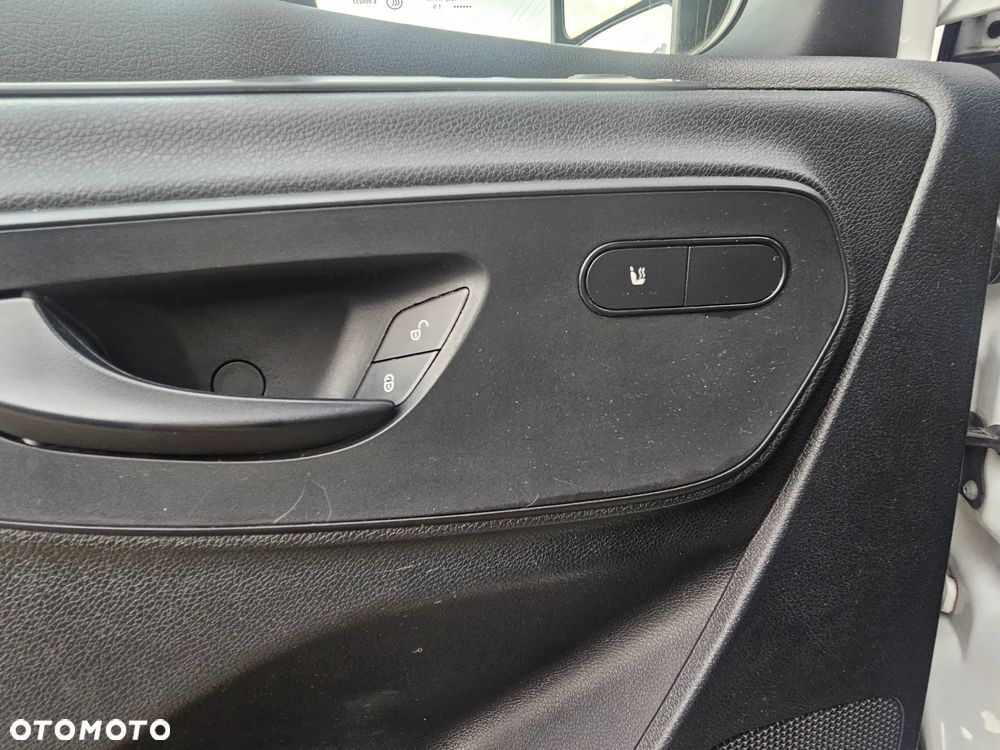 Mercedes-Benz Sprinter - 21