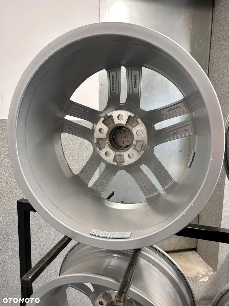 4 FELGI ALU. AUDI A4 8W0 S4, VW PASSAT,T-ROC,NEW BEETLE,ATECA 17'' E7.0J  ET42 - 15