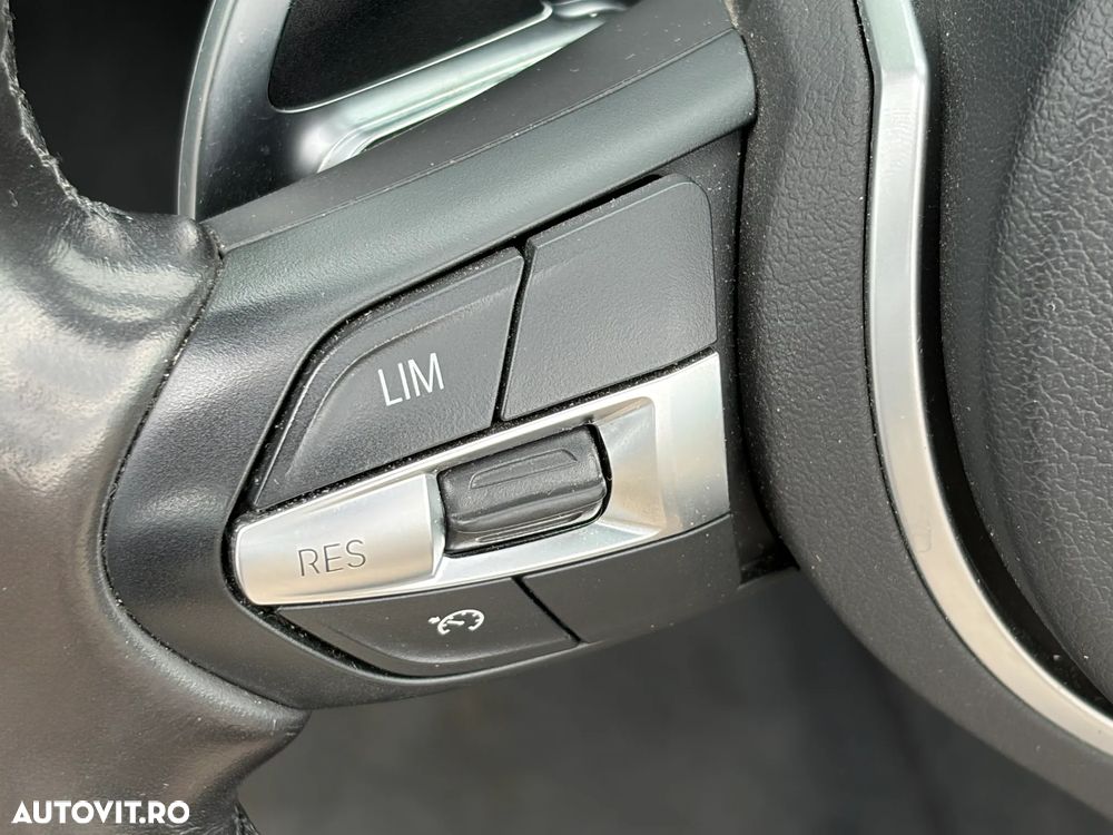 BMW Seria 2 220i AT M Sport - 21