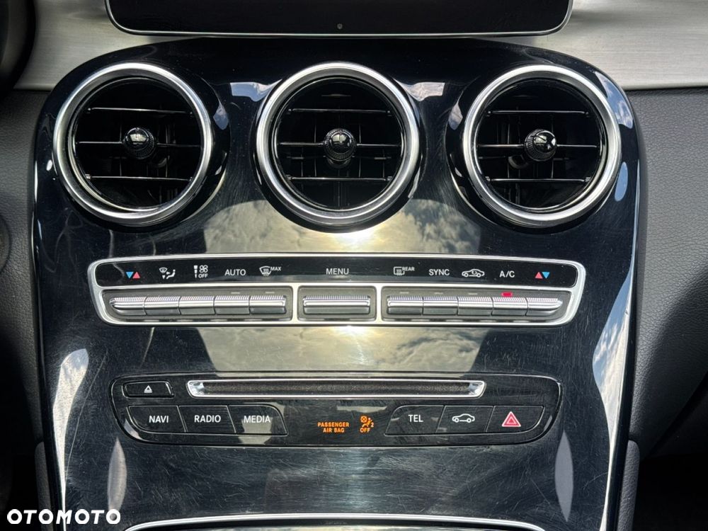 Mercedes-Benz GLC - 9