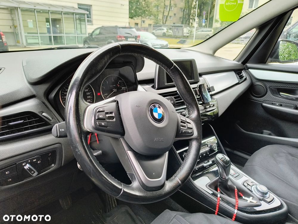 BMW Seria 2 216d - 5