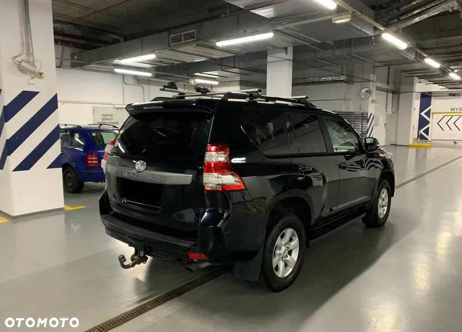 Toyota Land Cruiser - 3