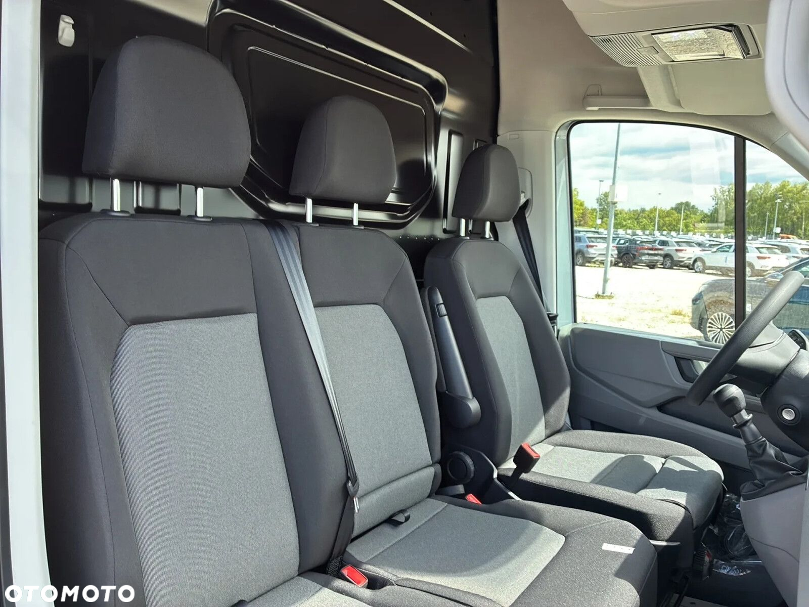 Volkswagen Crafter 35 Furgon L3H3, 2.0TDI 177KM, Wysoki dach, r.o. 3640 - 17