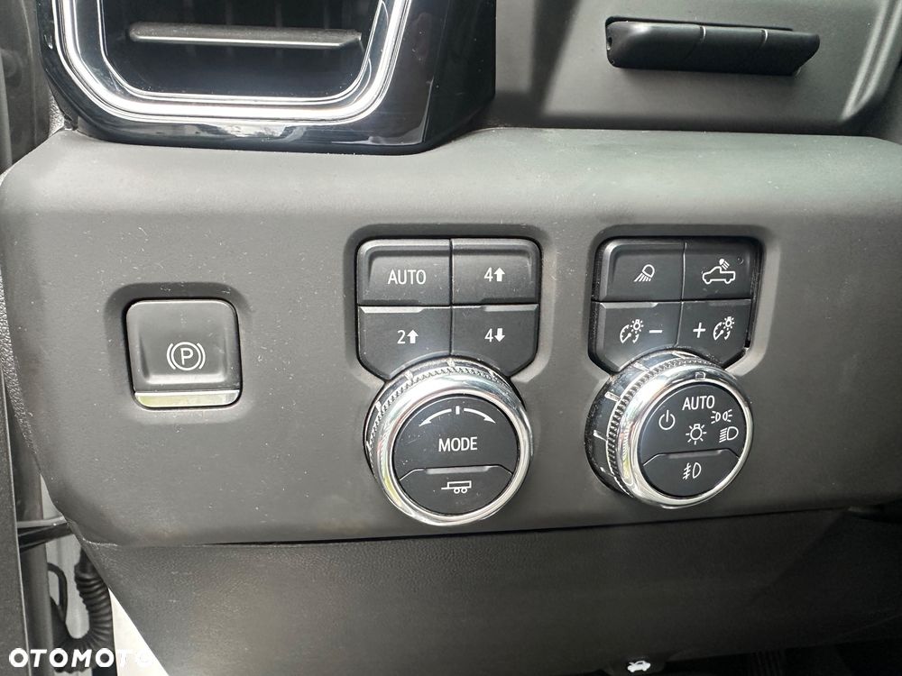 GMC Sierra - 19