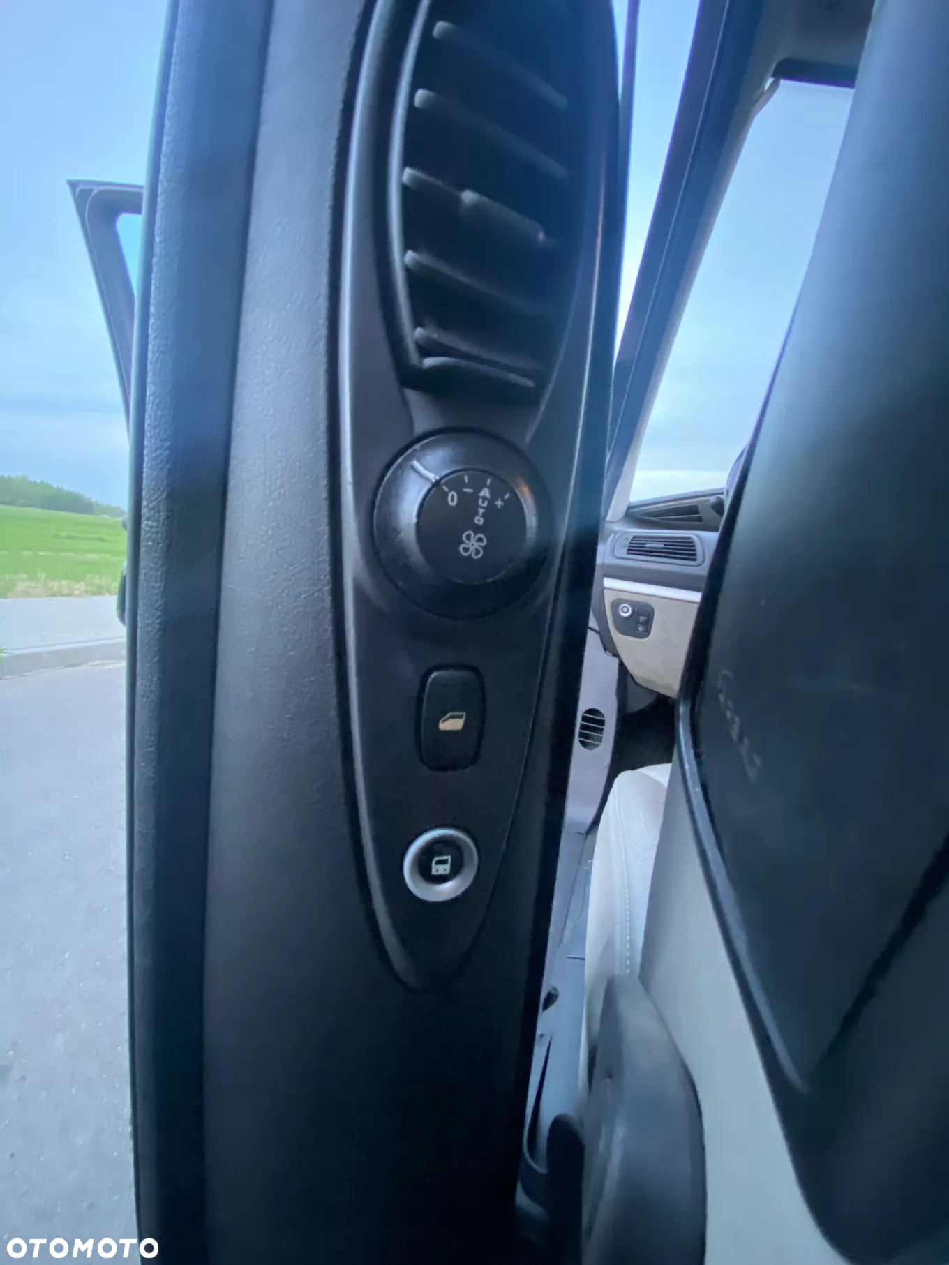 Peugeot 807 2.0 HDi SR - 11