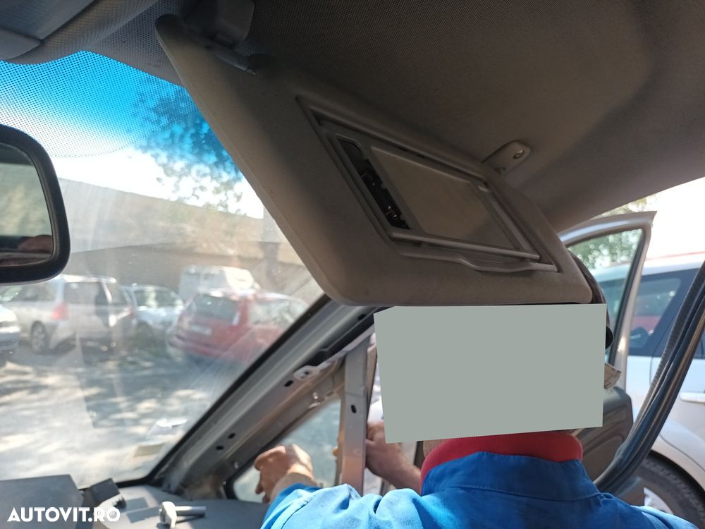 Dezmembrari  Opel ZAFIRA B  2005  > 0000 1.9 CDTI Motorina - 36