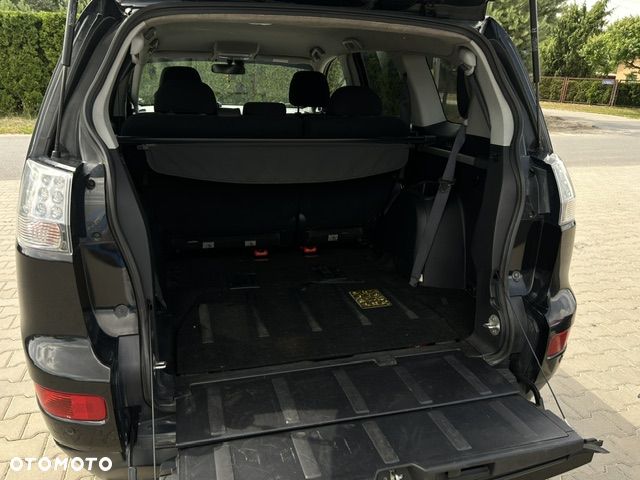 Mitsubishi Outlander 2.0 DID Intense + - 11