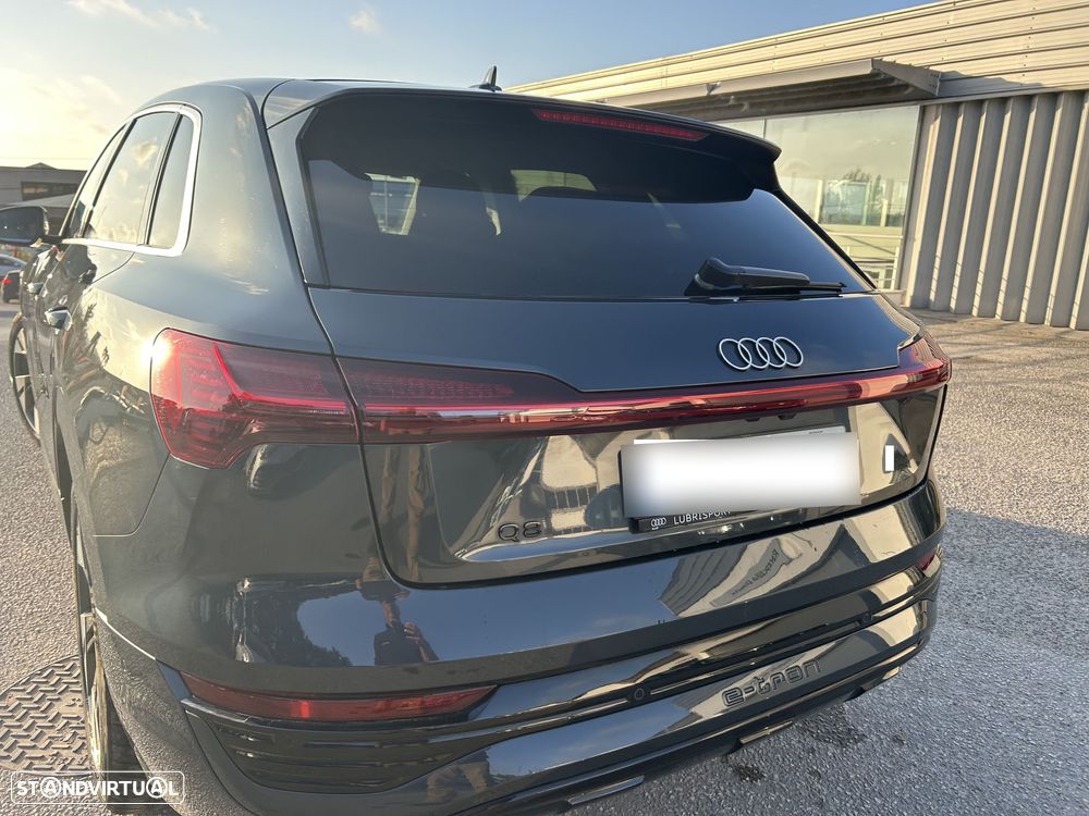 Audi Q8 e-Tron 55 quattro Advanced - 5