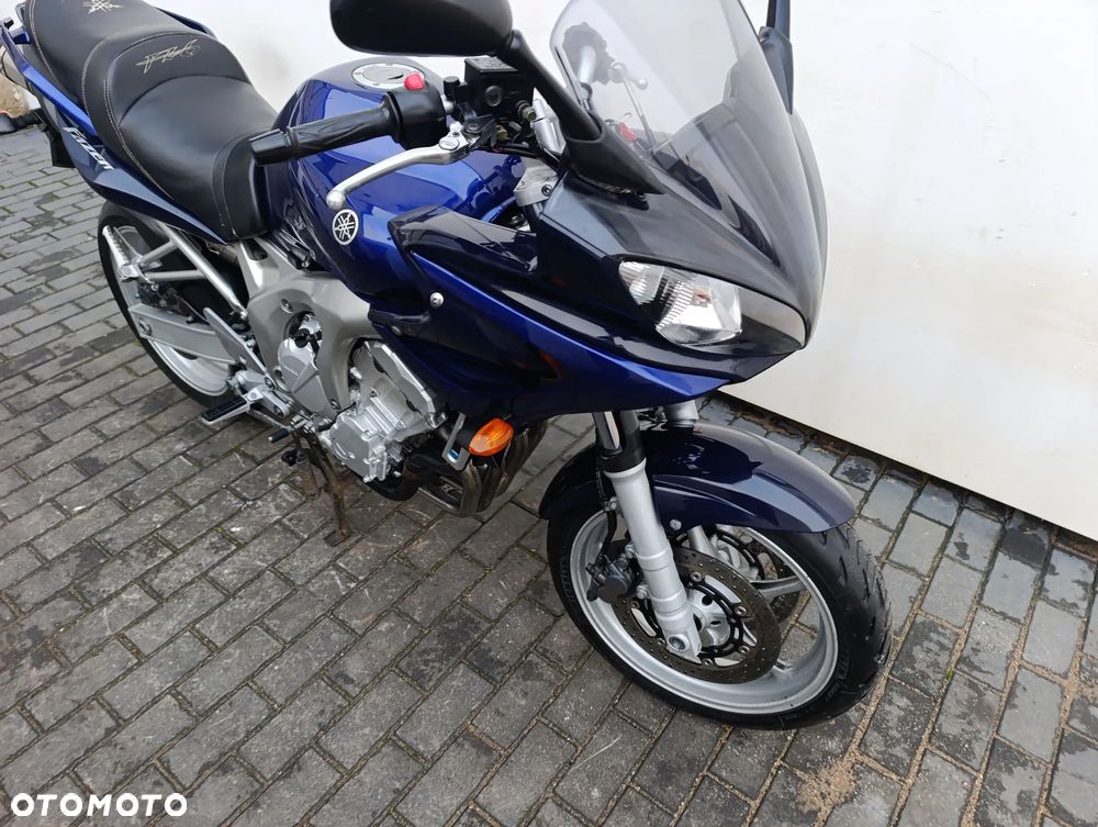 Yamaha FZS - 26