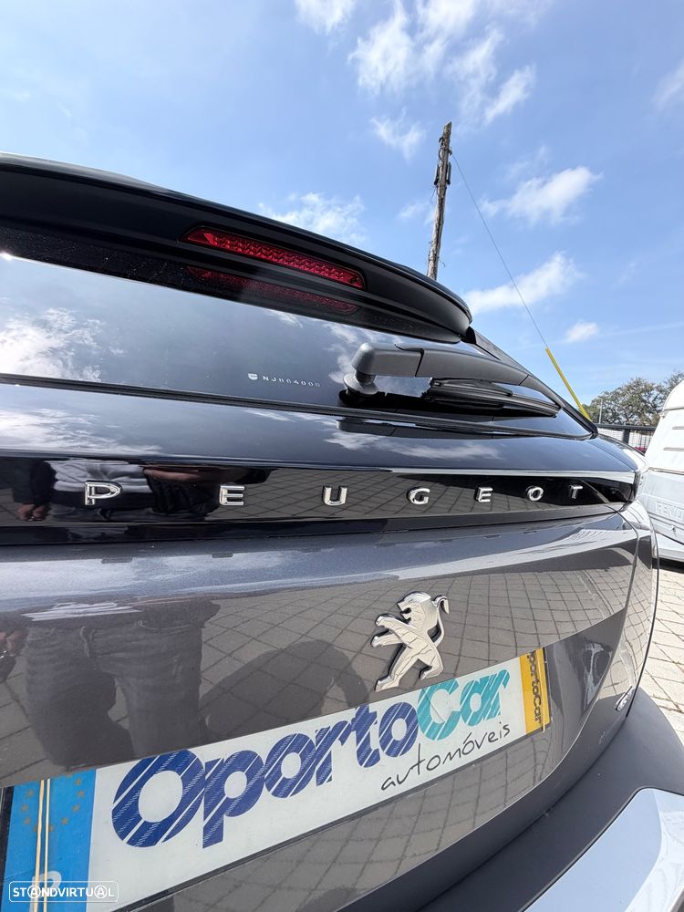 Peugeot 2008 1.2 PureTech GT Pack EAT8 - 11